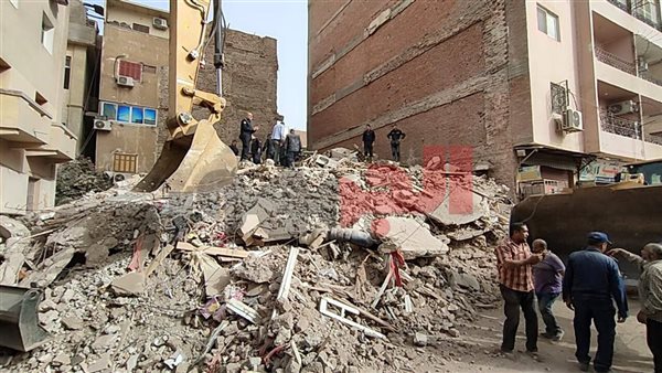بعد انتشال طبيبة.. ارتفاع ضحايا حادث عقار أسيوط المنهار إلى 8 أشخاص