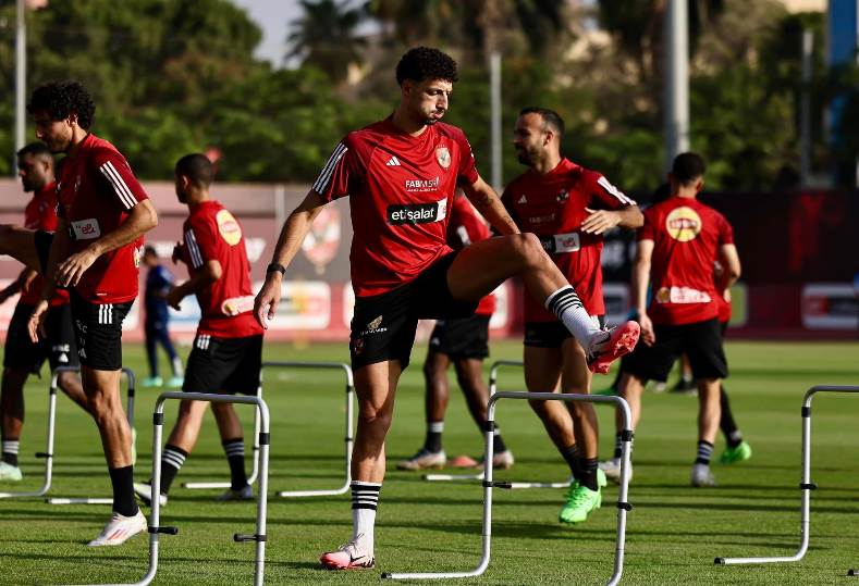 بعد رحيل كولر.. الأهلي يخوض مرانه الأول استعدادًا لمواجهة بتروجت بدوري نايل بعد رحيل كولر.. الأهلي يخوض مرانه الأول استعدادًا لمواجهة بتروجت بدوري نايل