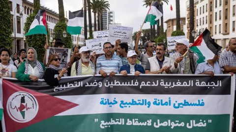 بعد رفض إسبانيا لالتزامها بقرارات لاهاي.. المغرب يُواصِل تسخير موانئه لعبور ونقل العتاد العسكريّ الأمريكيّ لجيش الاحتلال الإسرائيليّ.. الشعب المغربيّ يرفض أنْ تكون أرضه جسرًا لإبادة الشعب الفلسطينيّ بعد رفض إسبانيا لالتزامها بقرارات لاهاي.. المغرب يُواصِل تسخير موانئه لعبور ونقل العتاد العسكريّ الأمريكيّ لجيش الاحتلال الإسرائيليّ.. الشعب المغربيّ يرفض أنْ تكون أرضه جسرًا لإبادة الشعب الفلسطينيّ