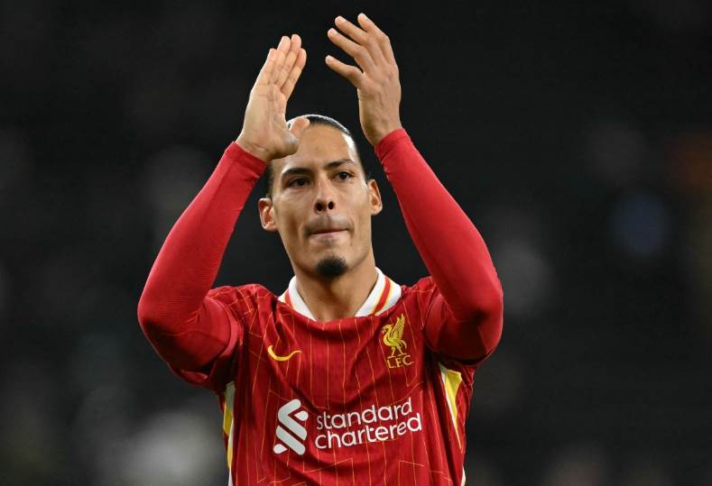 بعد محمد صلاح.. ليفربول يقترب من إعلان تجديد عقد فان دايك بعد محمد صلاح.. ليفربول يقترب من إعلان تجديد عقد فان دايك