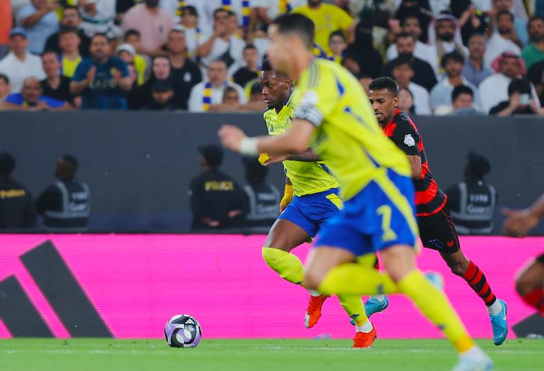 بـ أقدام رونالدو.. النصر يفوز على الرياض بثنائية في الدوري السعودي بـ أقدام رونالدو.. النصر يفوز على الرياض بثنائية في الدوري السعودي