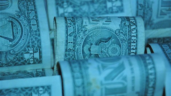 بقيمة تتراوح بين 12 و18 قرشا.. انخفاض سعر الدولار اليوم في البنوك بقيمة تتراوح بين 12 و18 قرشا.. انخفاض سعر الدولار اليوم في البنوك