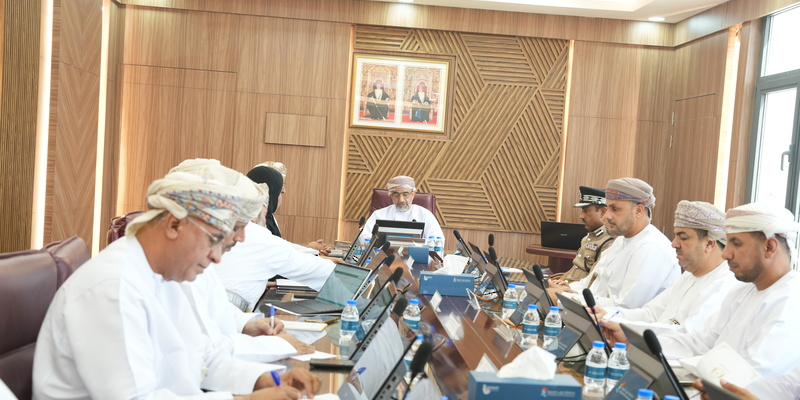 بلدي جنوب الشرقية يستعرض المبادرات التنموية والمشاريع الخدمية بالمحافظة