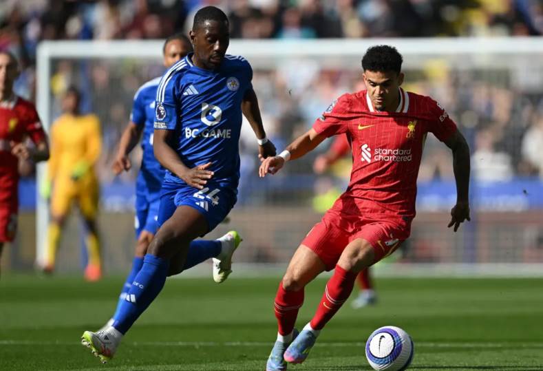 بمشاركة صلاح.. ليفربول يفوز على ليستر سيتي في الدوري الإنجليزي ويقترب من اللقب بمشاركة صلاح.. ليفربول يفوز على ليستر سيتي في الدوري الإنجليزي ويقترب من اللقب