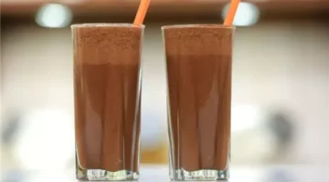 بمكونات بسيطة وغير مكلفة.. طريقة عمل عصير رمان بالشوكولاتة