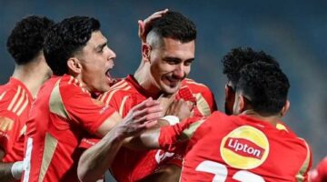 بن شرقي ووسام أبو علي يقودان هجوم الأهلي أمام الهلال السوداني