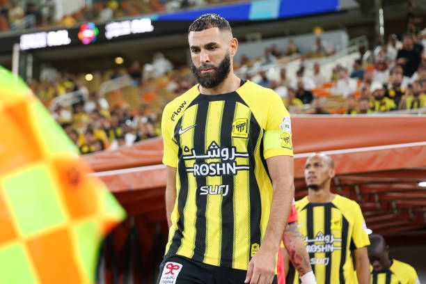 بنزيما يحاول إقناع بوجبا باتحاد جدة بنزيما يحاول إقناع بوجبا باتحاد جدة