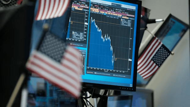بنوك وول ستريت تحقق أفضل أداء في التداول منذ أكثر من عقد وسط تقلبات السوق
