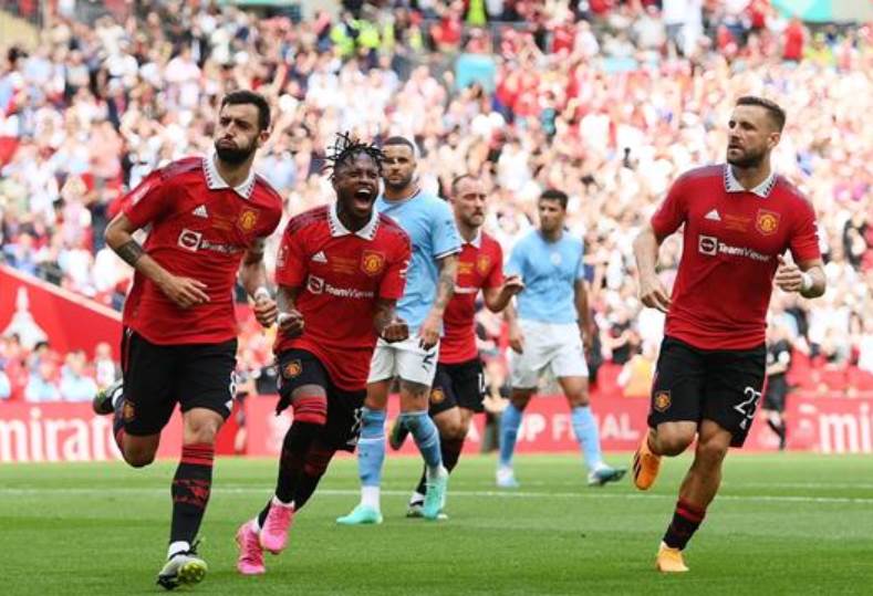بورنموث يستدرج مانشستر يونايتد في الدوري الإنجليزي بورنموث يستدرج مانشستر يونايتد في الدوري الإنجليزي