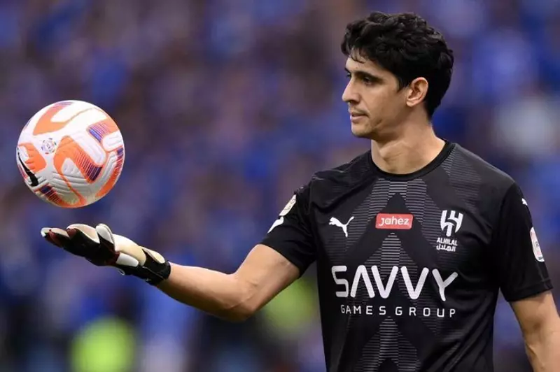 بونو: شرف لي تمثيل الهلال عالميًا.. وذكرياتي مع الريال لا تُنسى بونو: شرف لي تمثيل الهلال عالميًا.. وذكرياتي مع الريال لا تُنسى