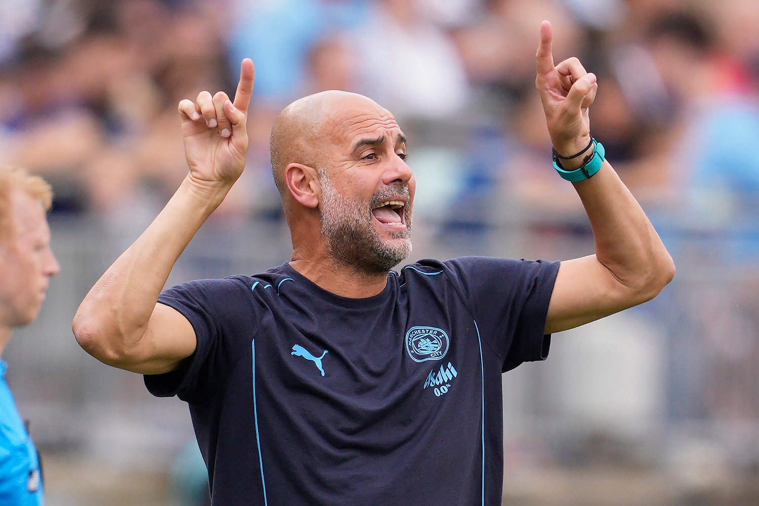 جوارديولا يعترف بظلمه للاعب مانشستر سيتي جوارديولا يعترف بظلمه للاعب مانشستر سيتي