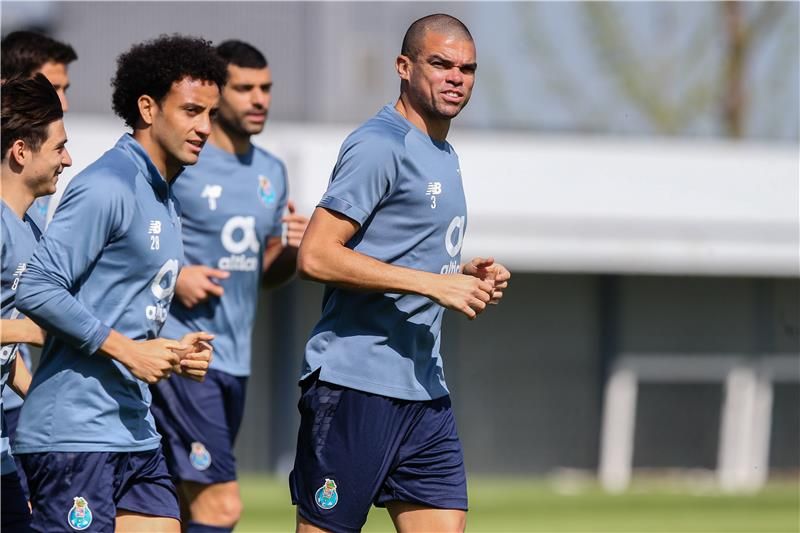 بيبي: برشلونة الأقرب للقب الكأس.. وهكذا هزمنا جوارديولا