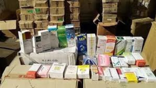 بيتاجر فى الأدوية المهربة.. جهود أمنية لضبط مالك صيدلية بالقاهرة بيتاجر فى الأدوية المهربة.. جهود أمنية لضبط مالك صيدلية بالقاهرة