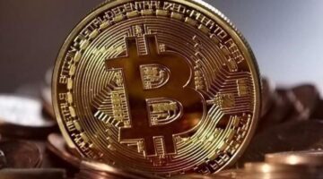 البيتكوين تتخطى مستوى 105,000 دولار