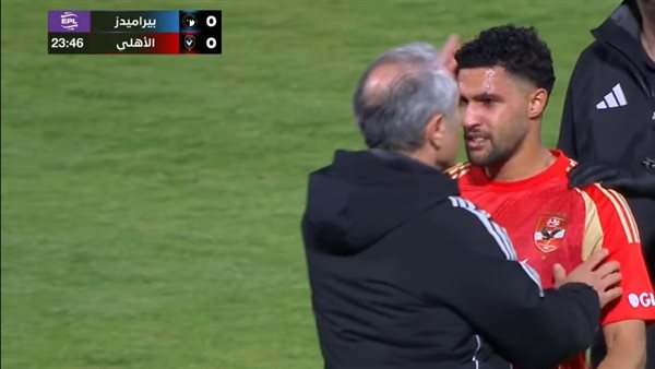 بيراميدز والأهلي.. خروج يحيي عطية الله مصابًا والدبيس بديلًا بيراميدز والأهلي.. خروج يحيي عطية الله مصابًا والدبيس بديلًا