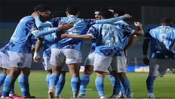 بيراميدز يخسر 2 -0 أمام الجيش الملكي ويتأهل إلى نصف نهائي دوري أبطال إفريقيا بيراميدز يخسر 2 -0 أمام الجيش الملكي ويتأهل إلى نصف نهائي دوري أبطال إفريقيا