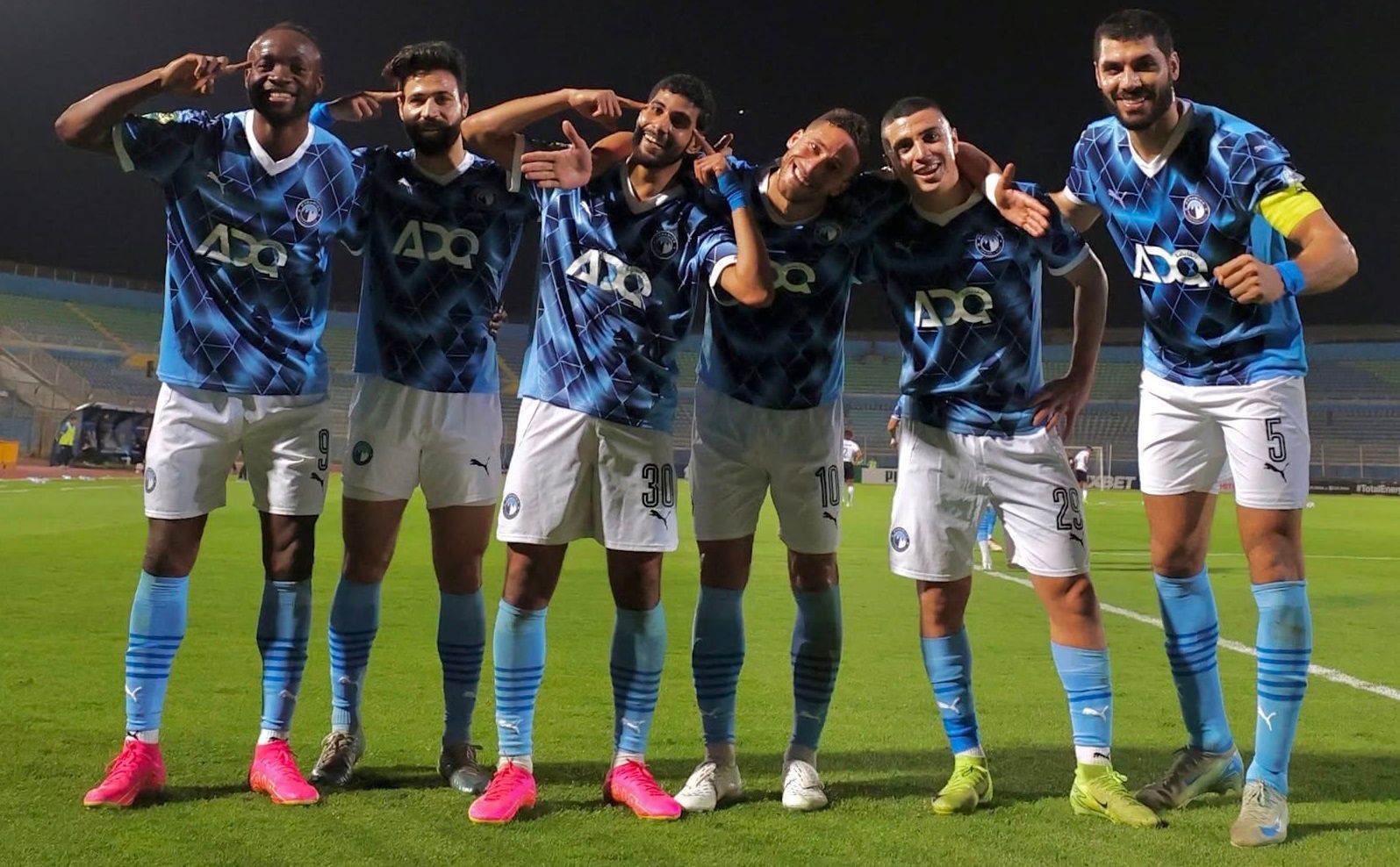 بيراميدز يشكو الجيش الملكي بسبب الألعاب النارية بيراميدز يشكو الجيش الملكي بسبب الألعاب النارية