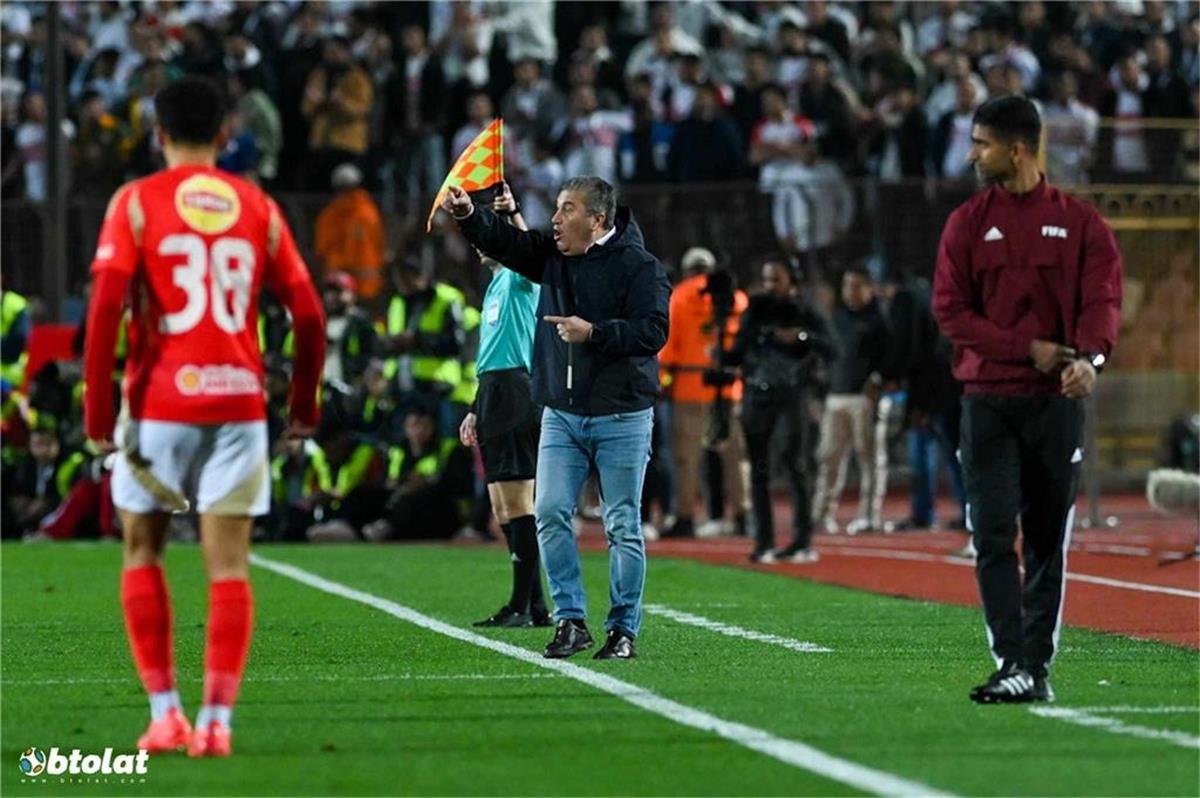 بيسيرو: سعيد بما يقدمه زيزو مع الزمالك.. وهناك من يُحاول تشتيتنا قبل مواجهة ستيلينبوش بيسيرو: سعيد بما يقدمه زيزو مع الزمالك.. وهناك من يُحاول تشتيتنا قبل مواجهة ستيلينبوش