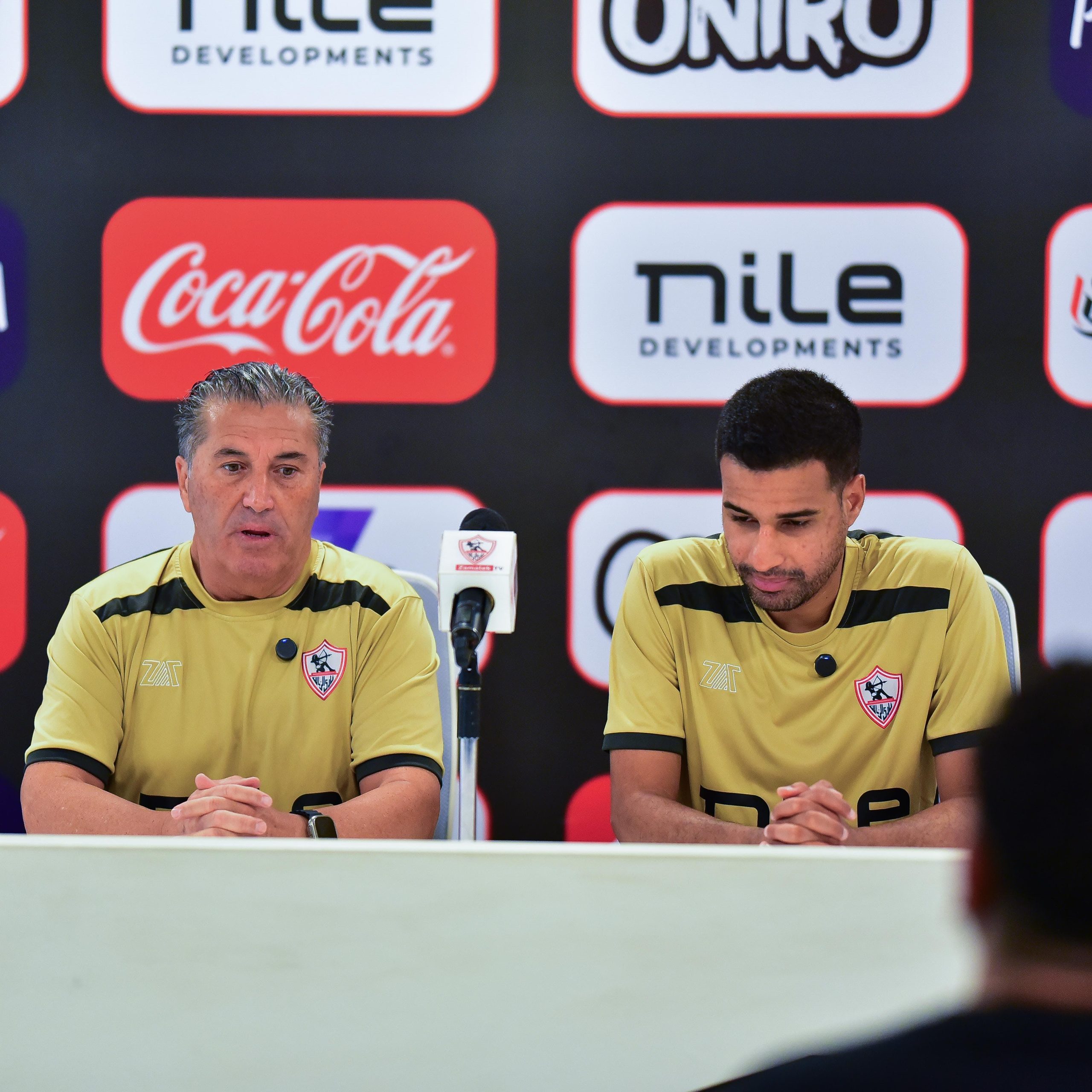 بيسيرو: لا يوجد مدرب يعمل مع أكثر من 30 لاعبًا.. وهذا ردي بشأن الرحيل عن الزمالك بيسيرو: لا يوجد مدرب يعمل مع أكثر من 30 لاعبًا.. وهذا ردي بشأن الرحيل عن الزمالك