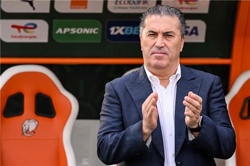 بيسيرو يفسر تغيير مركزي ثنائي الزمالك.. ويتحدى بيراميدز والأهلي بيسيرو يفسر تغيير مركزي ثنائي الزمالك.. ويتحدى بيراميدز والأهلي