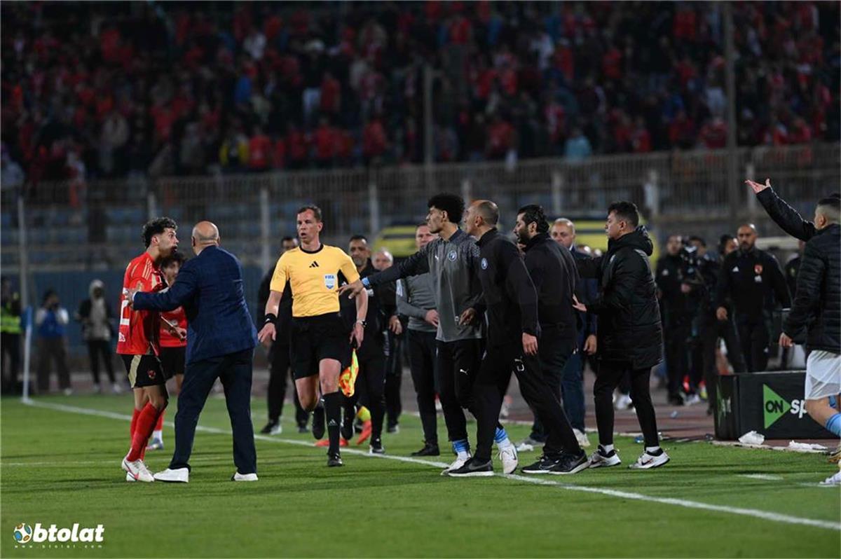 بينها إمام عاشور ومدرب بيراميدز.. رابطة الأندية تعلن عقوبات الجولة الثانية بالدوري المصري بينها إمام عاشور ومدرب بيراميدز.. رابطة الأندية تعلن عقوبات الجولة الثانية بالدوري المصري