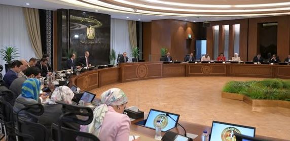 مدبولي: كلّفت المجموعة الاقتصادية بوضع سيناريوهات للتعامل مع التحديات