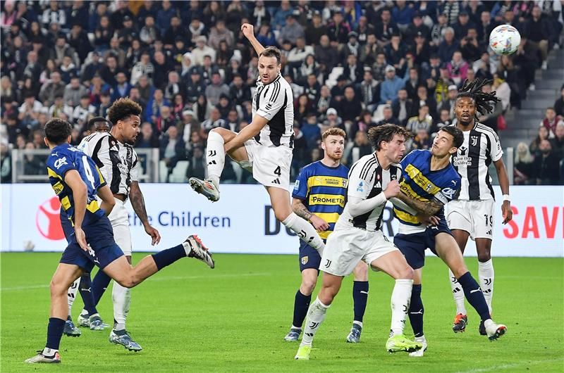 تأجيل 4 مباريات في الدوري الإيطالي تأجيل 4 مباريات في الدوري الإيطالي