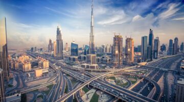 كيفية تأسيس شركة في الإمارات خطوة بخطوة.. التكاليف والأوراق المطلوبة