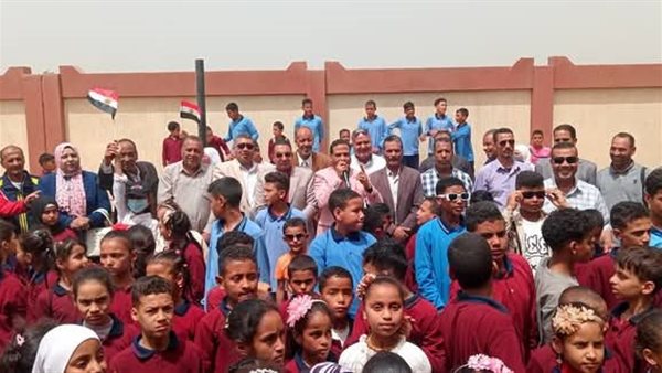 تحت شعار تحيا مصر احتفالية لتكريم اوائل الطلبة بأبو تشت تحت شعار تحيا مصر احتفالية لتكريم اوائل الطلبة بأبو تشت