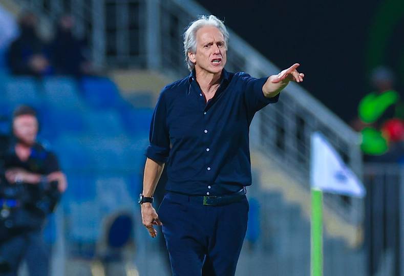تحدثت مع رئيس الهلال.. جيسوس يحسم موقفه من تدريب البرازيل تحدثت مع رئيس الهلال.. جيسوس يحسم موقفه من تدريب البرازيل