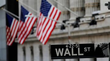تحقيق في انتهاك ترامب قوانين الأوراق المالية قبل تعليقه الرسوم الجمركية