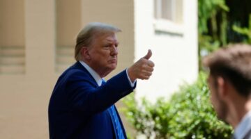 ترامب يقطع التمويل الفيدرالي للتعليم عن المدارس العامة بسبب المتحولين جنسياً