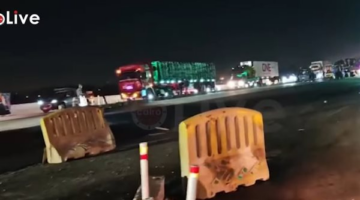 تسببت في شلل مروري.. انقلاب مقطورة محملة بالبنجر على الطريق الإقليمي| بث مباشر