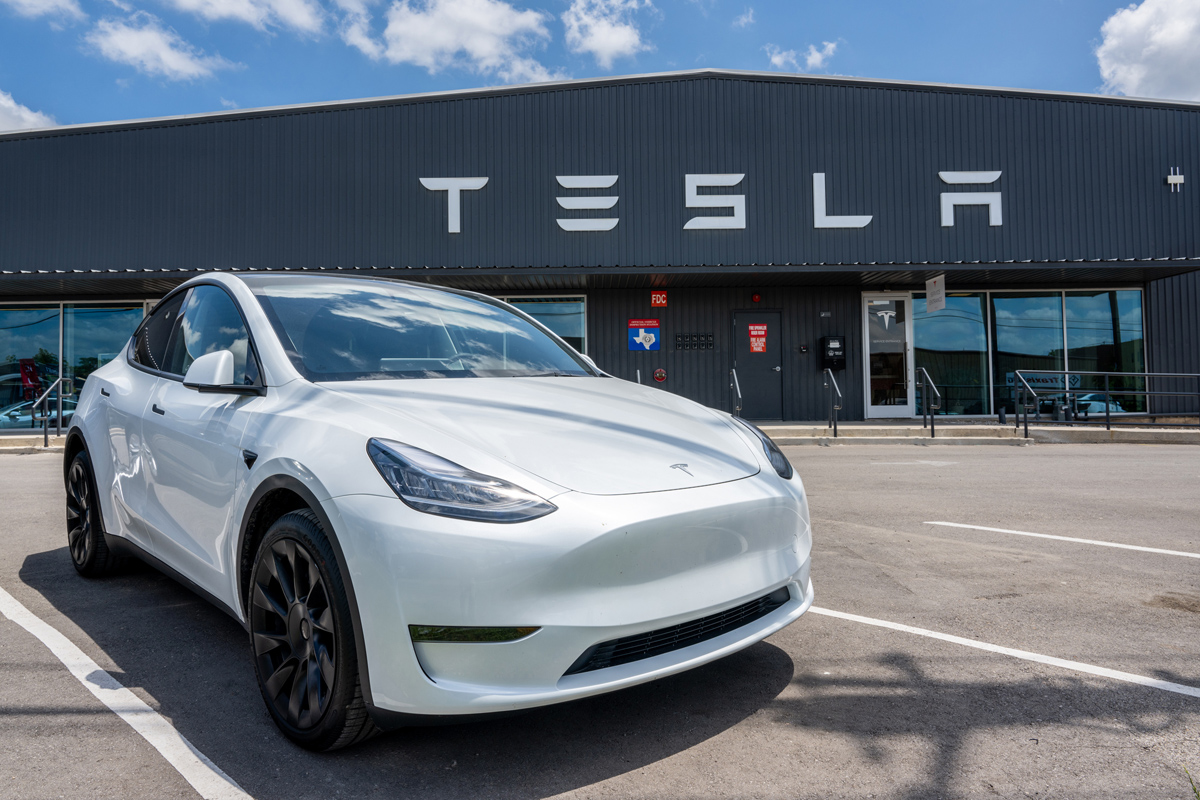 تسلا تؤجل إطلاق النسخة الأرخص من Model Y في أمريكا تسلا تؤجل إطلاق النسخة الأرخص من Model Y في أمريكا