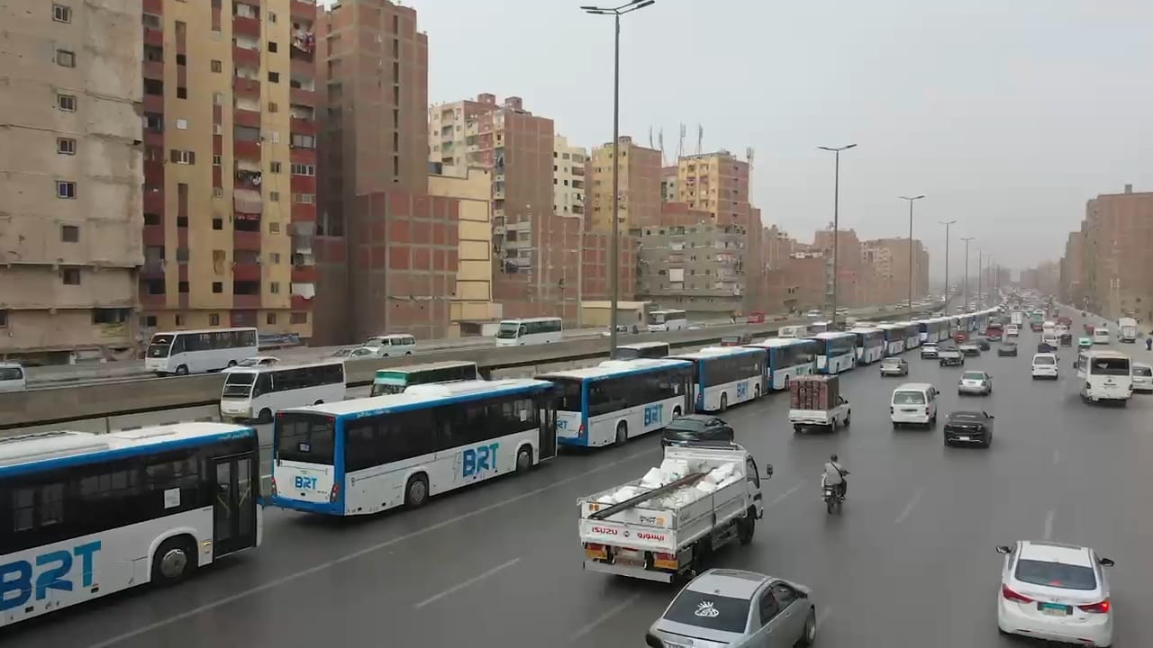 تسيير 50 أتوبيسًا تردديًا بين محطتي أكاديمية الشرطة والإسكندرية الزراعي تمهيدا للتشغيل الفعلي.. صور تسيير 50 أتوبيسًا تردديًا بين محطتي أكاديمية الشرطة والإسكندرية الزراعي تمهيدا للتشغيل الفعلي.. صور
