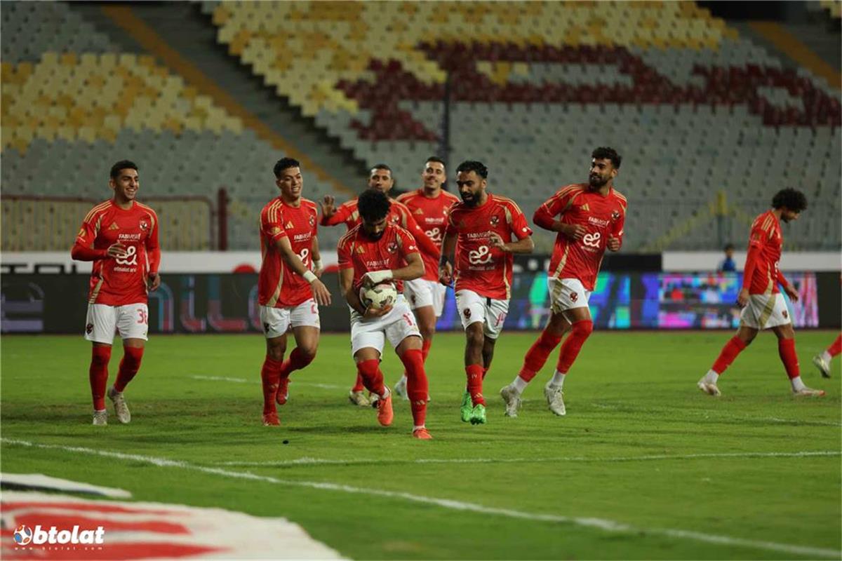 تشكيل الأهلي أمام بيراميدز في الدوري المصري.. بن شرقي ووسام في الهجوم تشكيل الأهلي أمام بيراميدز في الدوري المصري.. بن شرقي ووسام في الهجوم