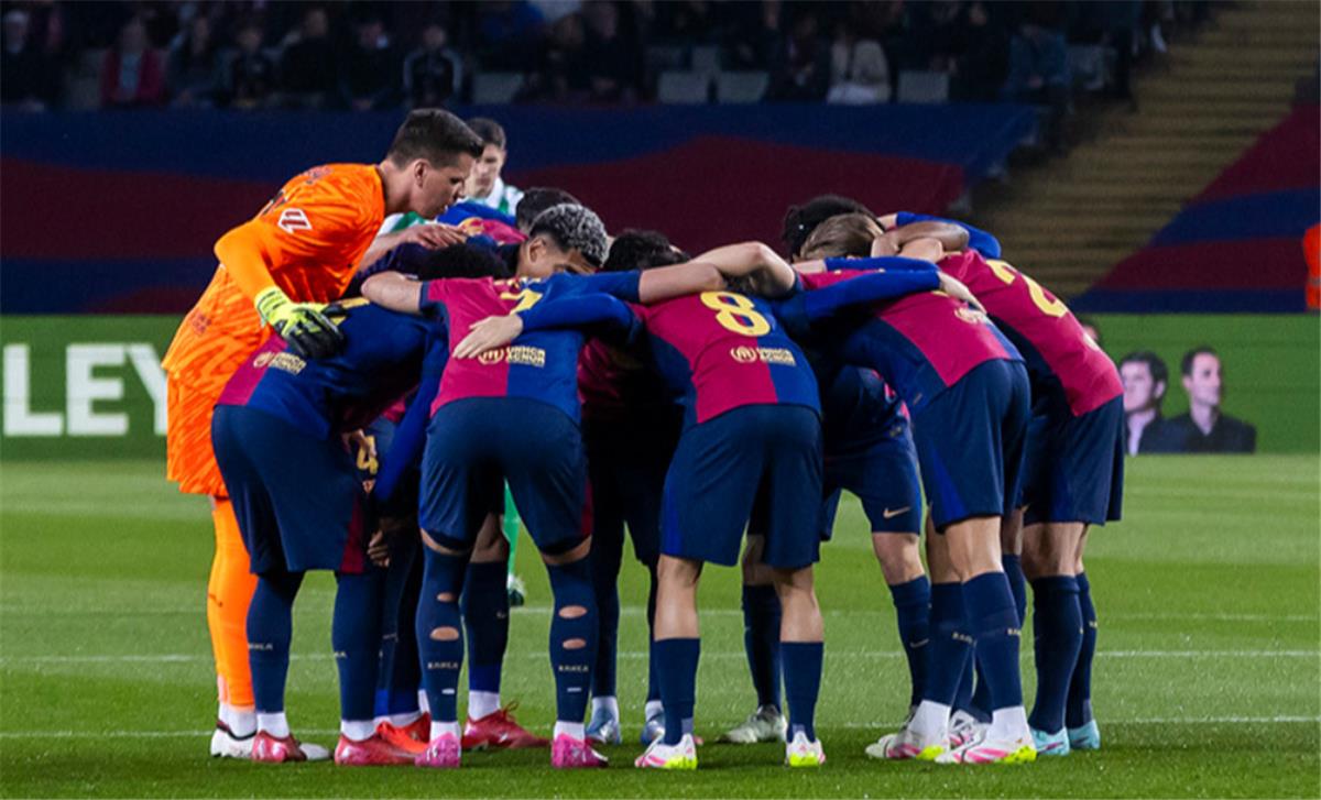 تشكيل برشلونة أمام ريال مدريد في نهائي كأس ملك إسبانيا.. موقف تير شتيجن تشكيل برشلونة أمام ريال مدريد في نهائي كأس ملك إسبانيا.. موقف تير شتيجن