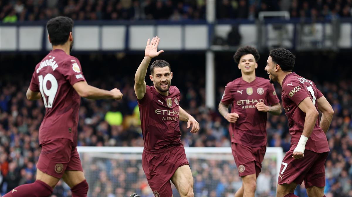 تشكيل مانشستر سيتي المتوقع أمام أستون فيلا اليوم في الدوري الإنجليزي تشكيل مانشستر سيتي المتوقع أمام أستون فيلا اليوم في الدوري الإنجليزي
