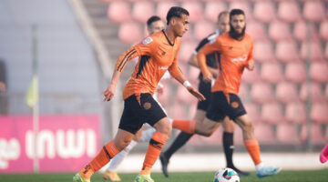 الجدل يُحيط بنهائي كأس الكونفدرالية بين نهضة بركان وسيمبا