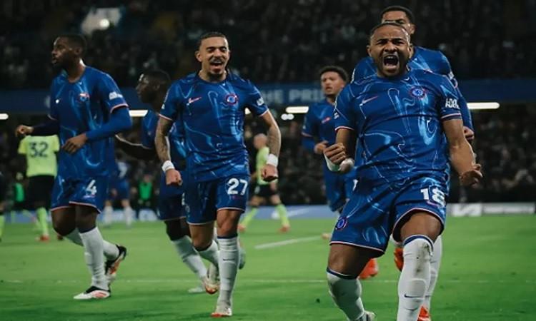 تشيلسي يتأهل لنصف نهائي دوري المؤتمر الأوروبي تشيلسي يتأهل لنصف نهائي دوري المؤتمر الأوروبي
