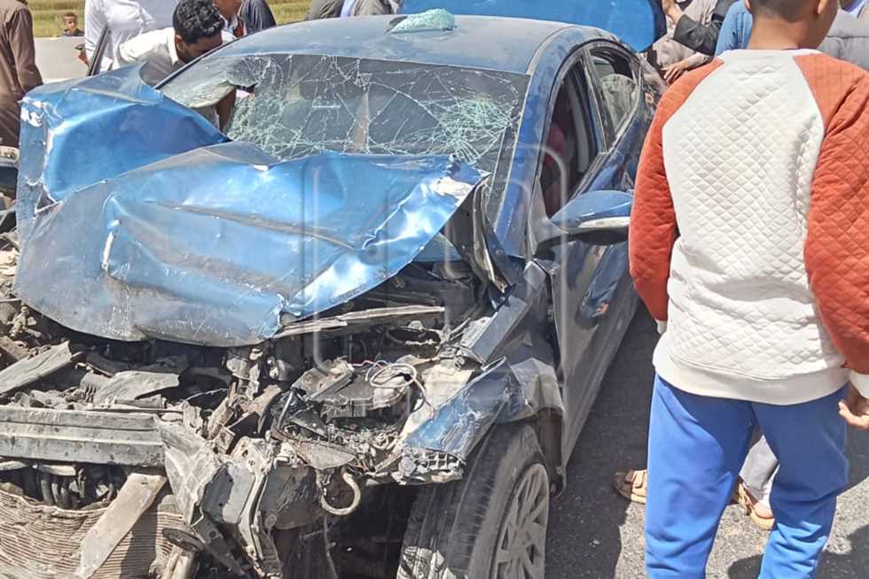 تصادم 3 سيارات وإصابة 9 أشخاص بمنطقة الصف تصادم 3 سيارات وإصابة 9 أشخاص بمنطقة الصف