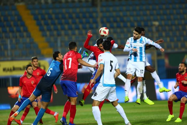 تعادل إيجابي.. الأهلي يتمسك بحلم الدوري بصعوبة أمام بيراميدز تعادل إيجابي.. الأهلي يتمسك بحلم الدوري بصعوبة أمام بيراميدز