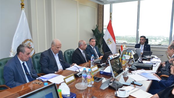 تعزيز التعاون بين وزارة التموين والشركات التابعة لتحقيق الأمن الغذائي تعزيز التعاون بين وزارة التموين والشركات التابعة لتحقيق الأمن الغذائي
