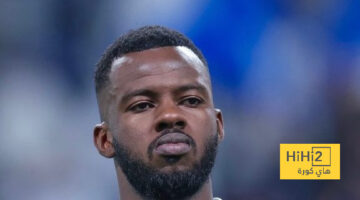 تمبكتي يعتذر لجماهير الهلال بعد التعادل مع الاتفاق
