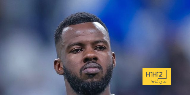 تمبكتي يعتذر لجماهير الهلال بعد التعادل مع الاتفاق تمبكتي يعتذر لجماهير الهلال بعد التعادل مع الاتفاق