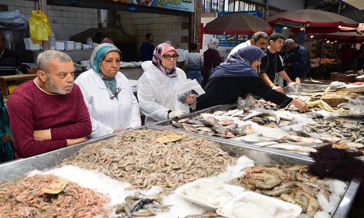 تنفيذ حملات رقابية مكثفة لضبط الأسواق ومراقبة المنتجات الغذائية ببورسعيد تنفيذ حملات رقابية مكثفة لضبط الأسواق ومراقبة المنتجات الغذائية ببورسعيد