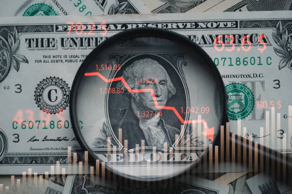 تهديد ترامب بإقالة جيروم باول يُنذر بعاصفة جديدة ضد الدولار تهديد ترامب بإقالة جيروم باول يُنذر بعاصفة جديدة ضد الدولار