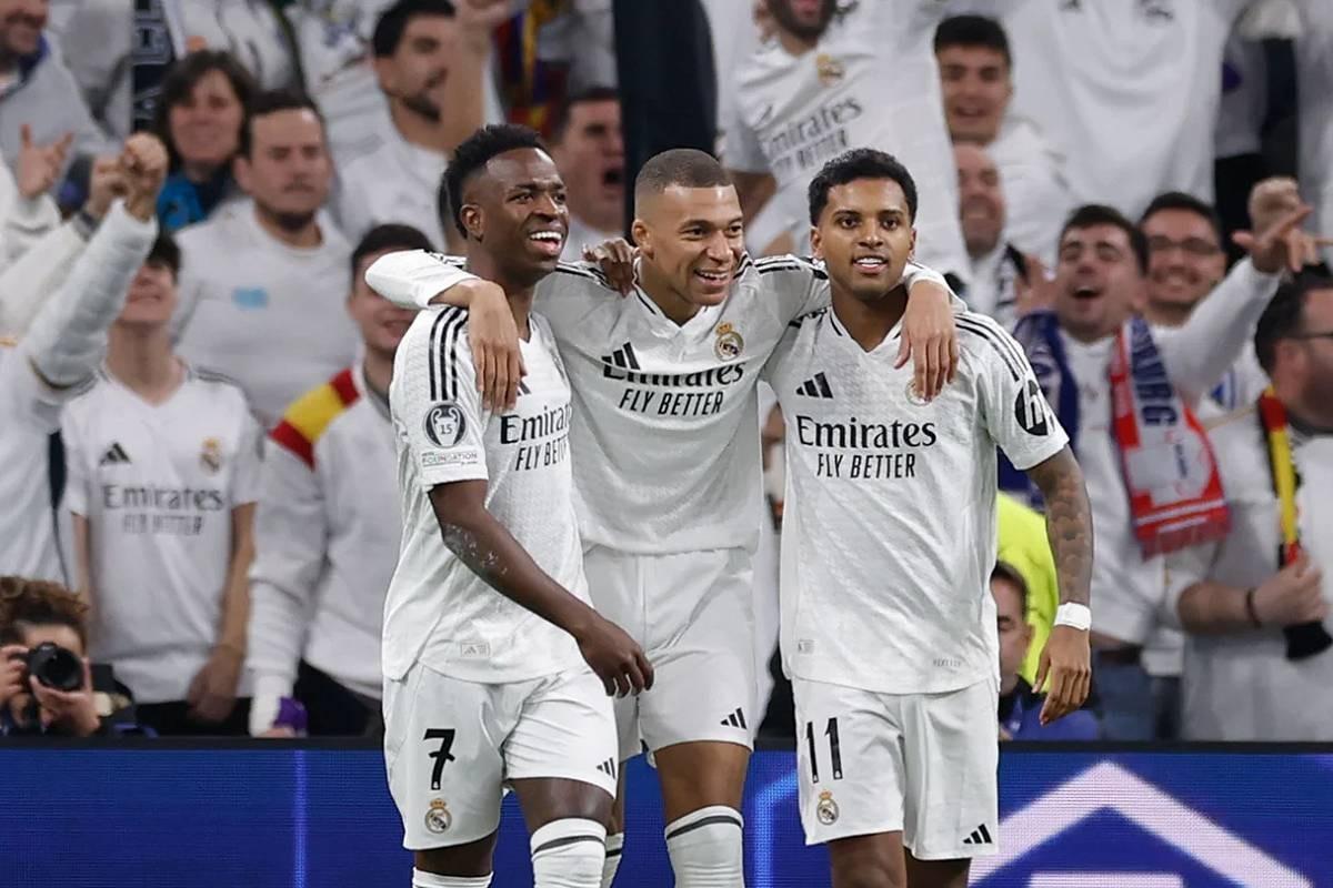 توابع الهزيمة في الكلاسيكو مستمرة.. ريال مدريد يفتح الباب أمام رحيل مهاجمه توابع الهزيمة في الكلاسيكو مستمرة.. ريال مدريد يفتح الباب أمام رحيل مهاجمه