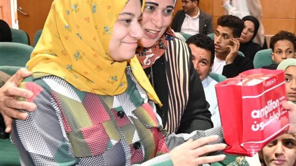 توزيع 50 سماعة طبية على 31 طفل من الصم وضعاف السمع بالبحيرة توزيع 50 سماعة طبية على 31 طفل من الصم وضعاف السمع بالبحيرة
