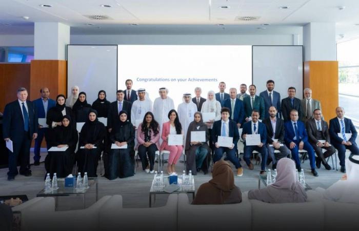 جامعة الإمارات تكرّم 37 مخترعاً حازوا براءات اختراع جامعة الإمارات تكرّم 37 مخترعاً حازوا براءات اختراع
